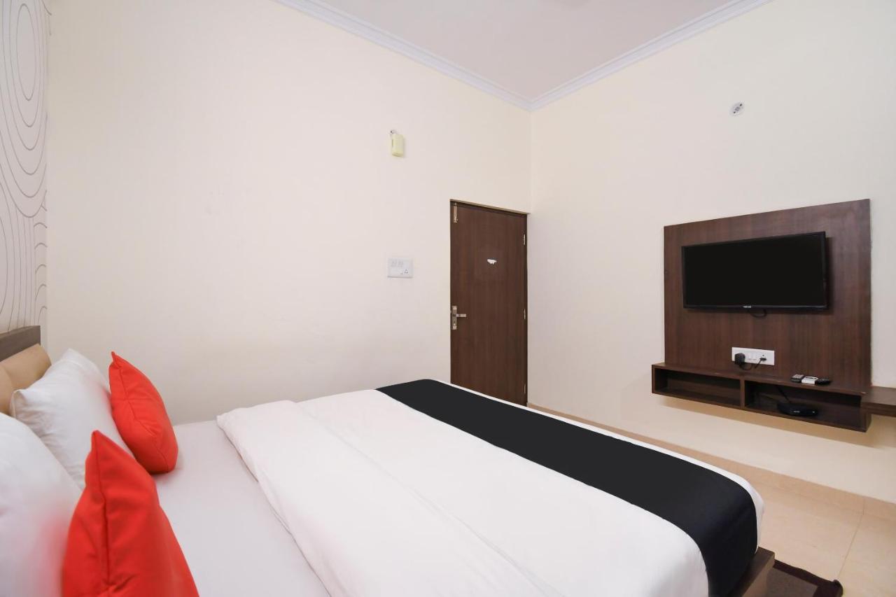 Capital O 70097 Sudha Inn Лакхнау Екстер'єр фото
