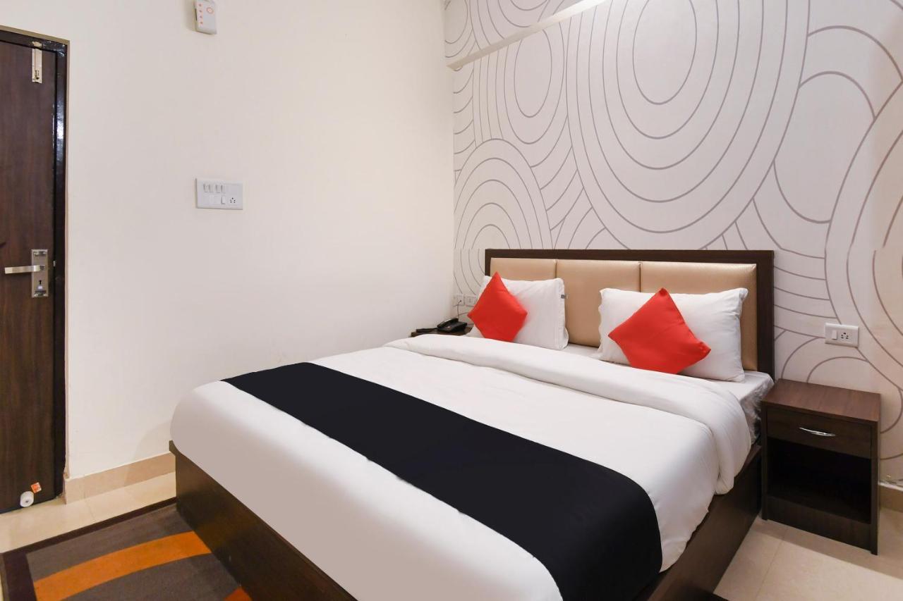 Capital O 70097 Sudha Inn Лакхнау Екстер'єр фото